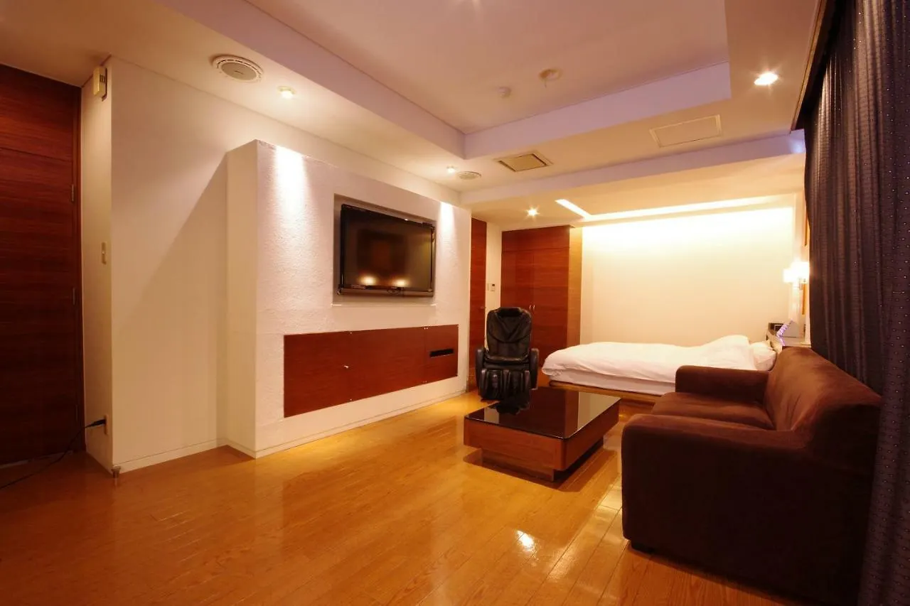 Hotel Y'S (Adults Only) Sapporo 2*,